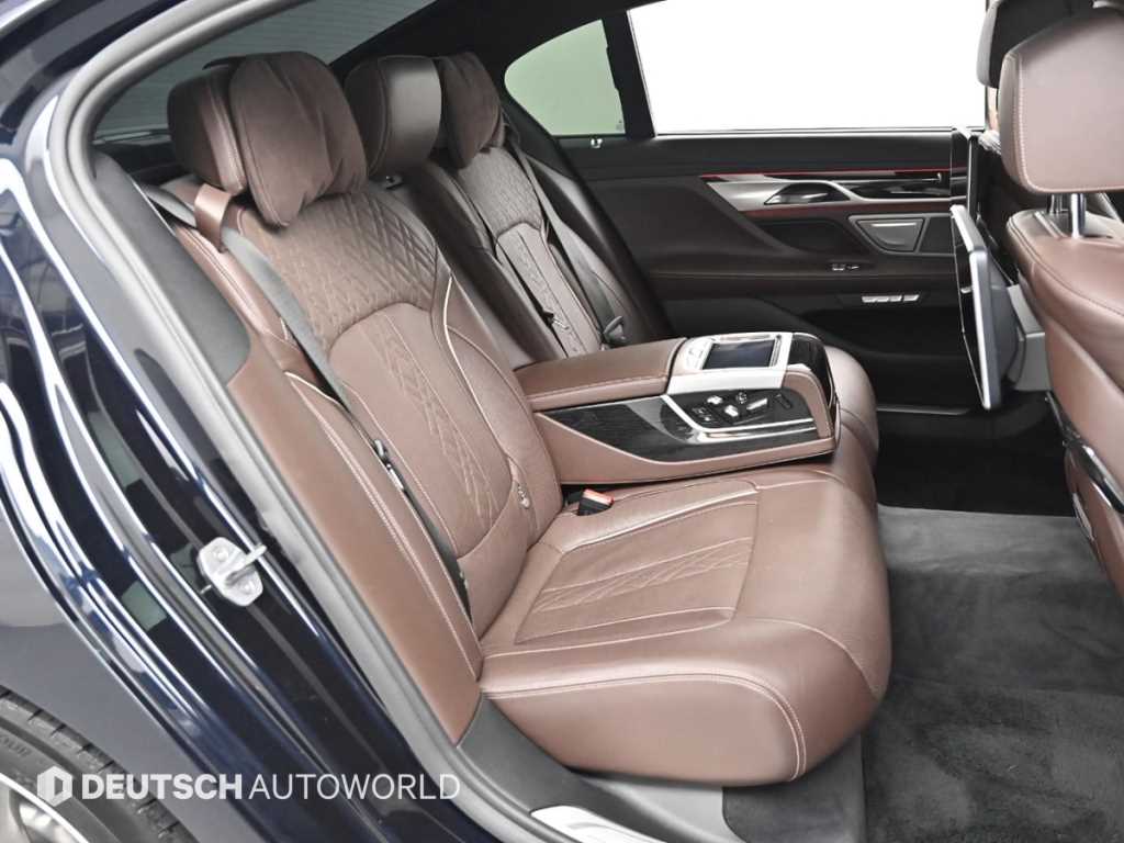 BMW 7 Series - Vista 12