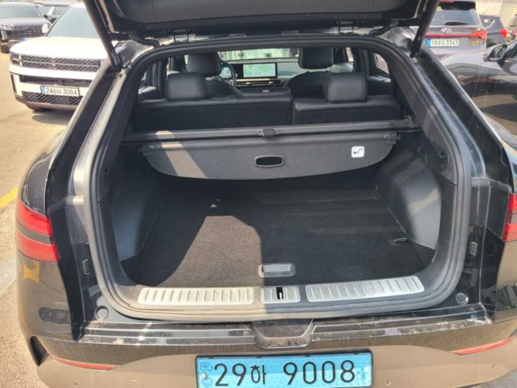 Genesis GV60 - Vista 4