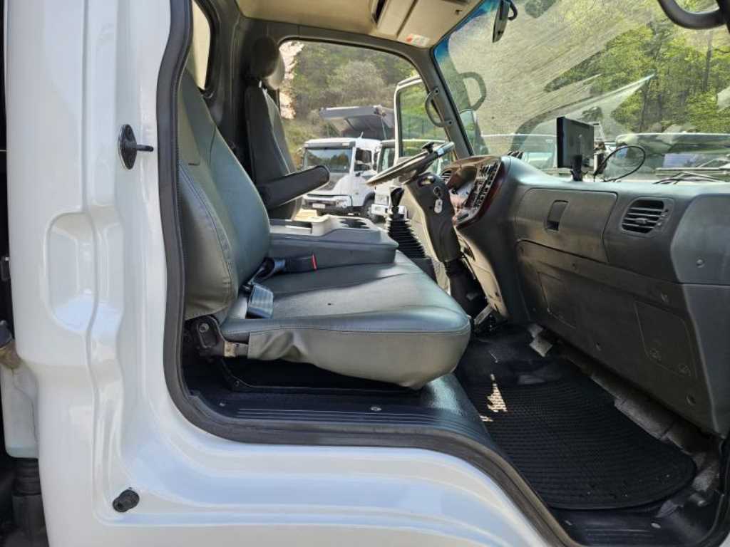medium and large cargo truck 2012 Blanco - Importación desde Corea - HF Imports Iquique - Foto 14