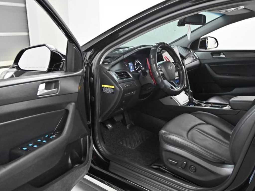 HYUNDAI Sonata - Vista 11