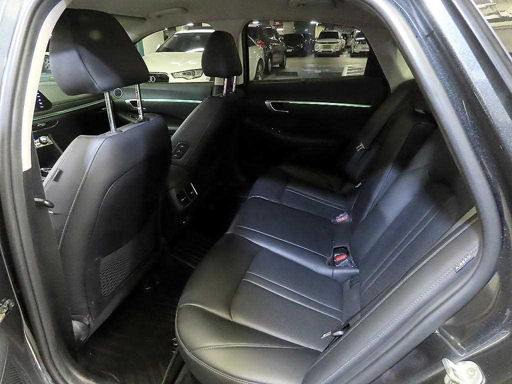 HYUNDAI Sonata - Vista 7