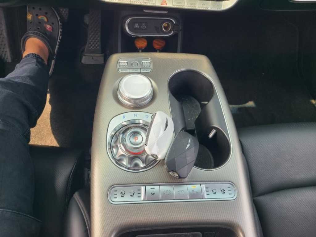 Genesis GV60 2022 Negro - Importación desde Corea - HF Imports Iquique - Foto 14