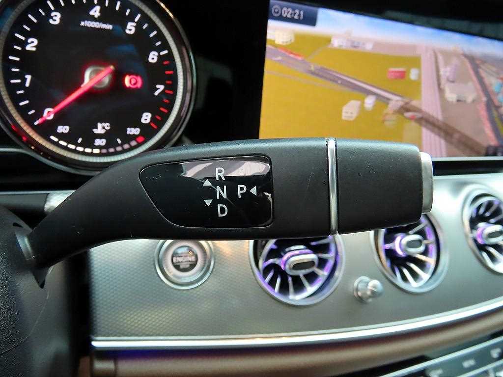 Mercedes Benz E class - Vista 10