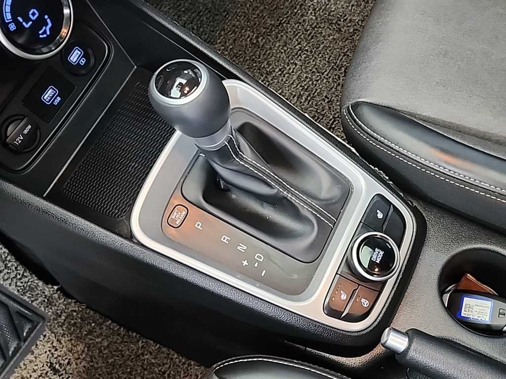 HYUNDAI Venue - Vista 8