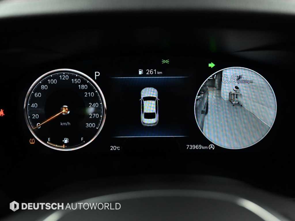 Genesis G70 - Vista 8