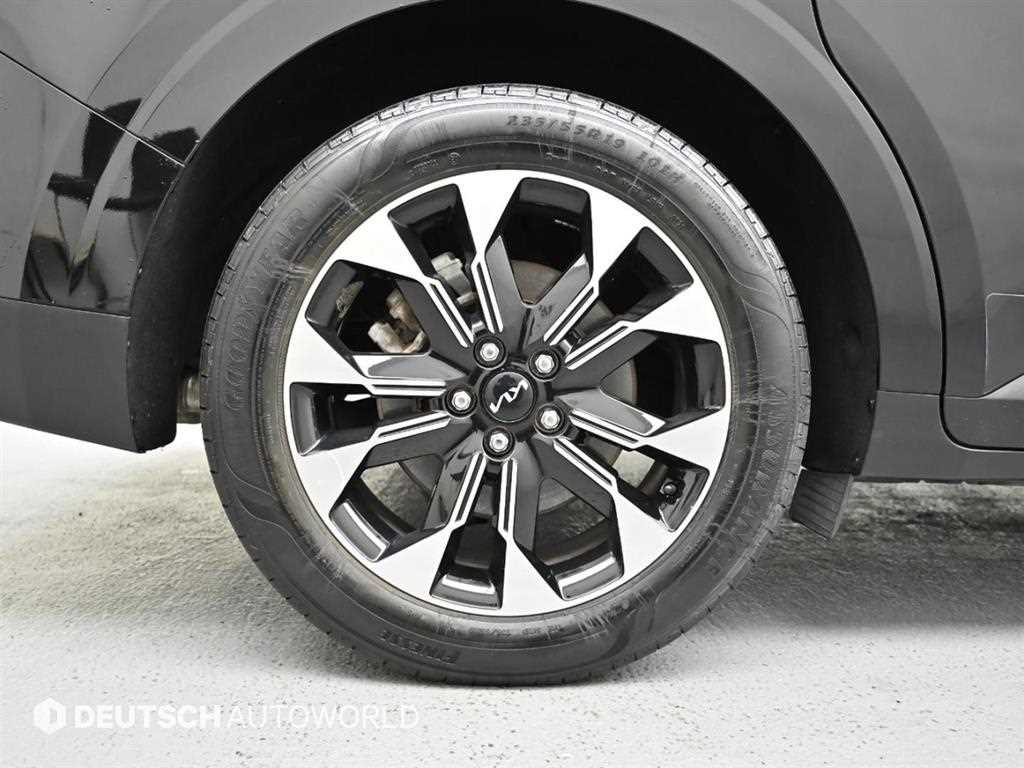 KIA Carnival - Vista 5