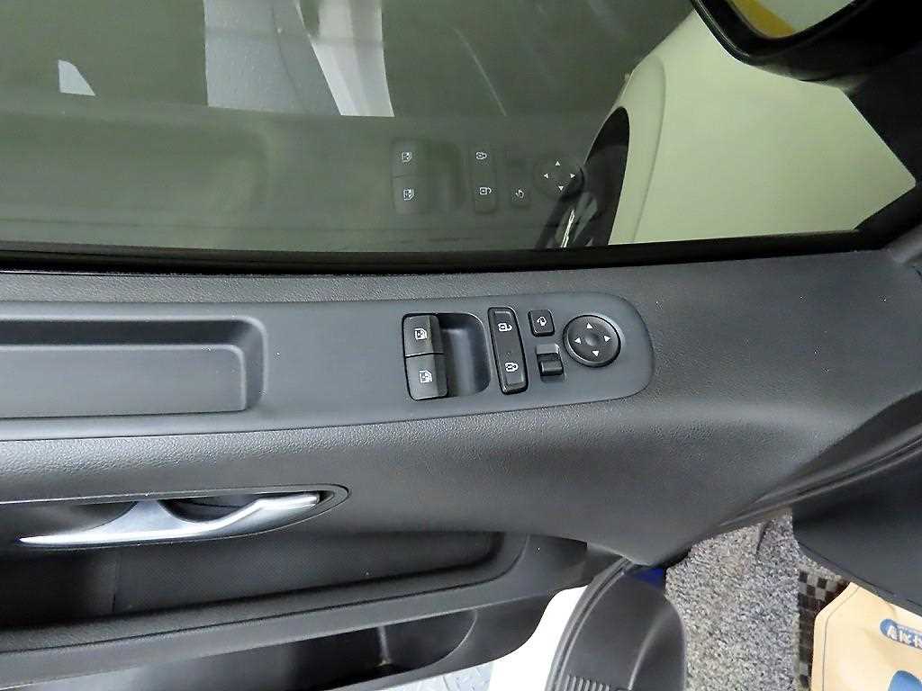 HYUNDAI Staria - Vista 11