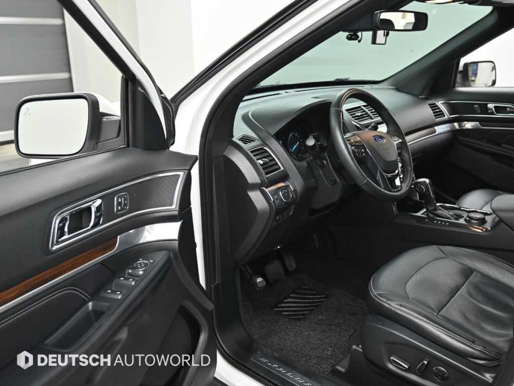 Ford Explorer - Vista 11