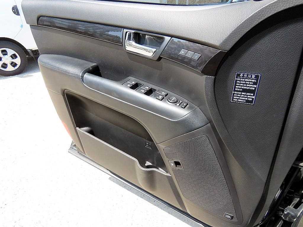 KIA Mohave - Vista 11