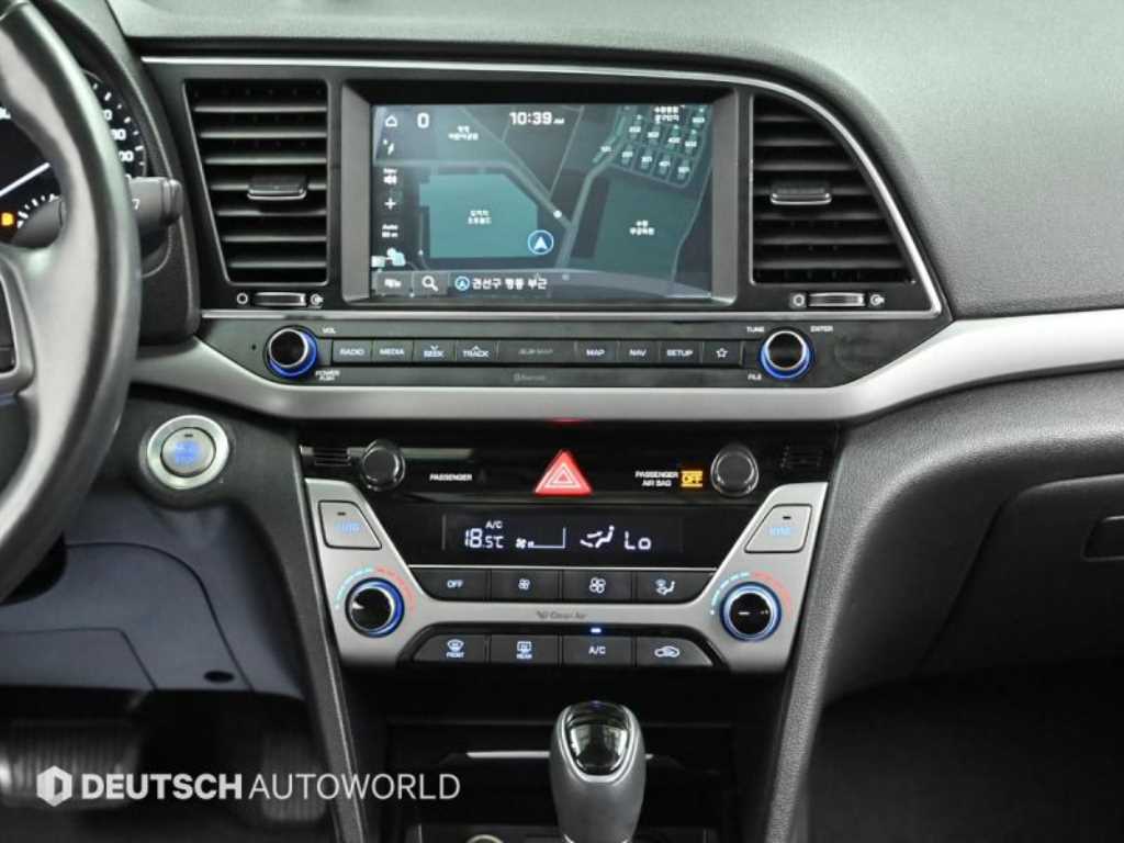 HYUNDAI Avante 2018 Blanco - Importación desde Corea - HF Imports Iquique - Foto 14