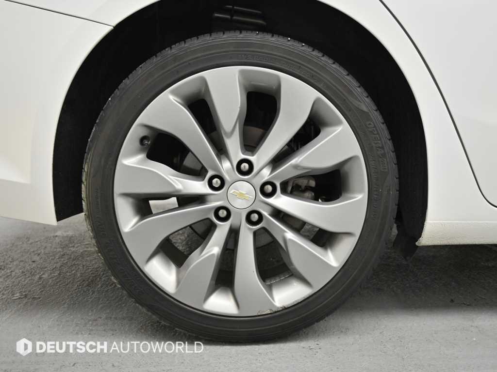 Chevrolet Malibu - Vista 5