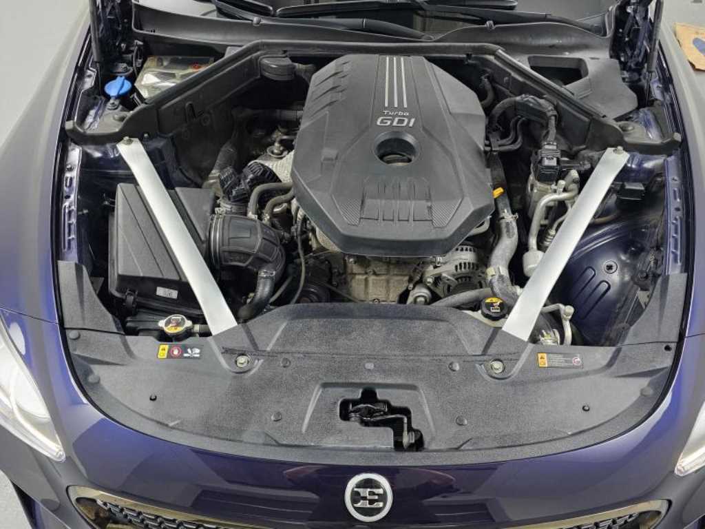 KIA Stinger - Vista 4