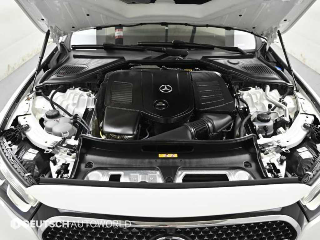 Mercedes Benz E class - Vista 6