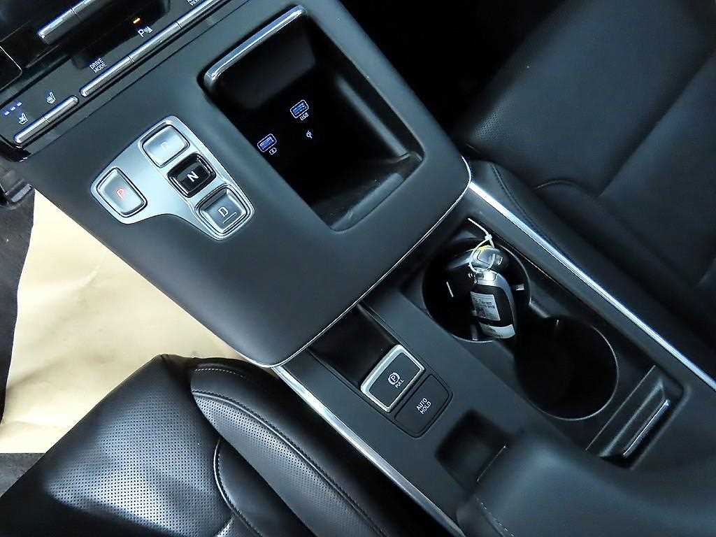 HYUNDAI Grandeur - Vista 10