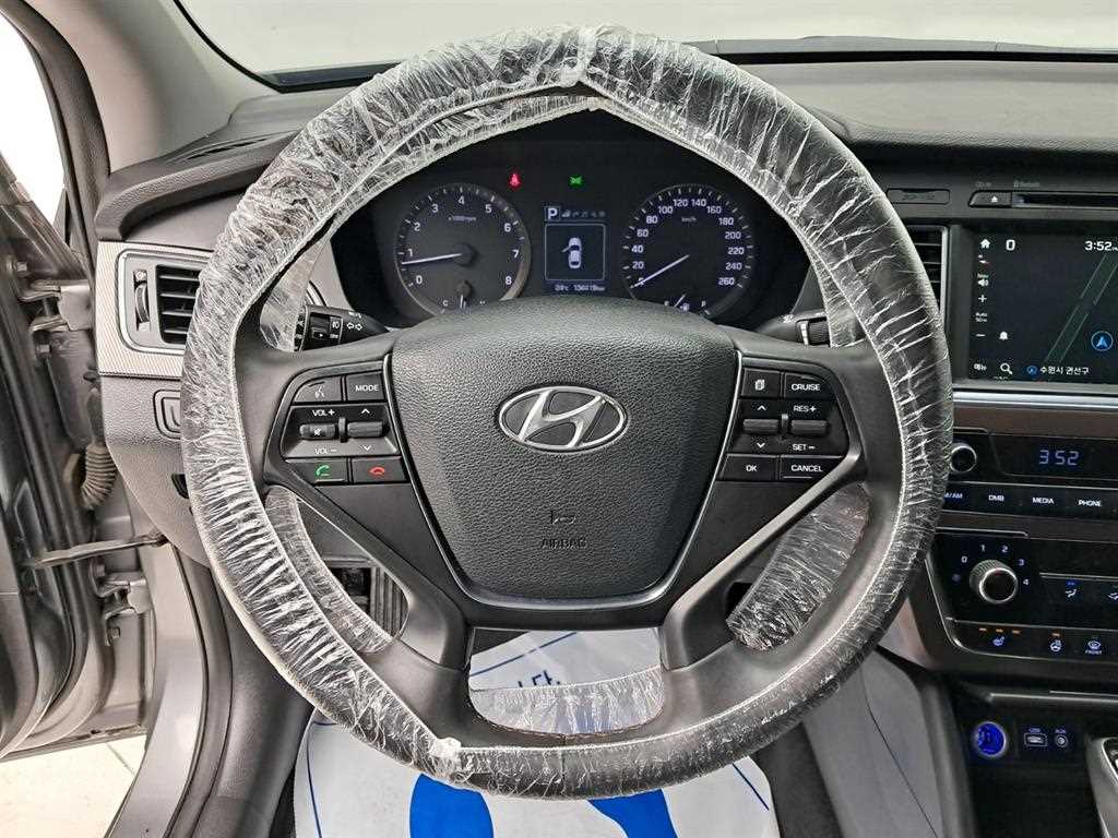 HYUNDAI Sonata - Vista 7
