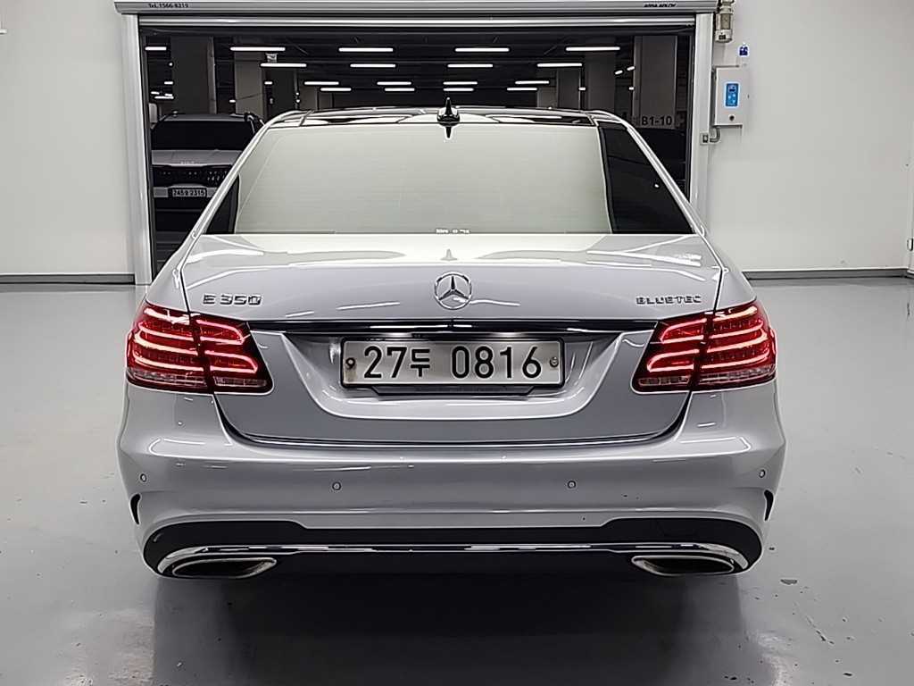 Mercedes Benz E class - Vista 3