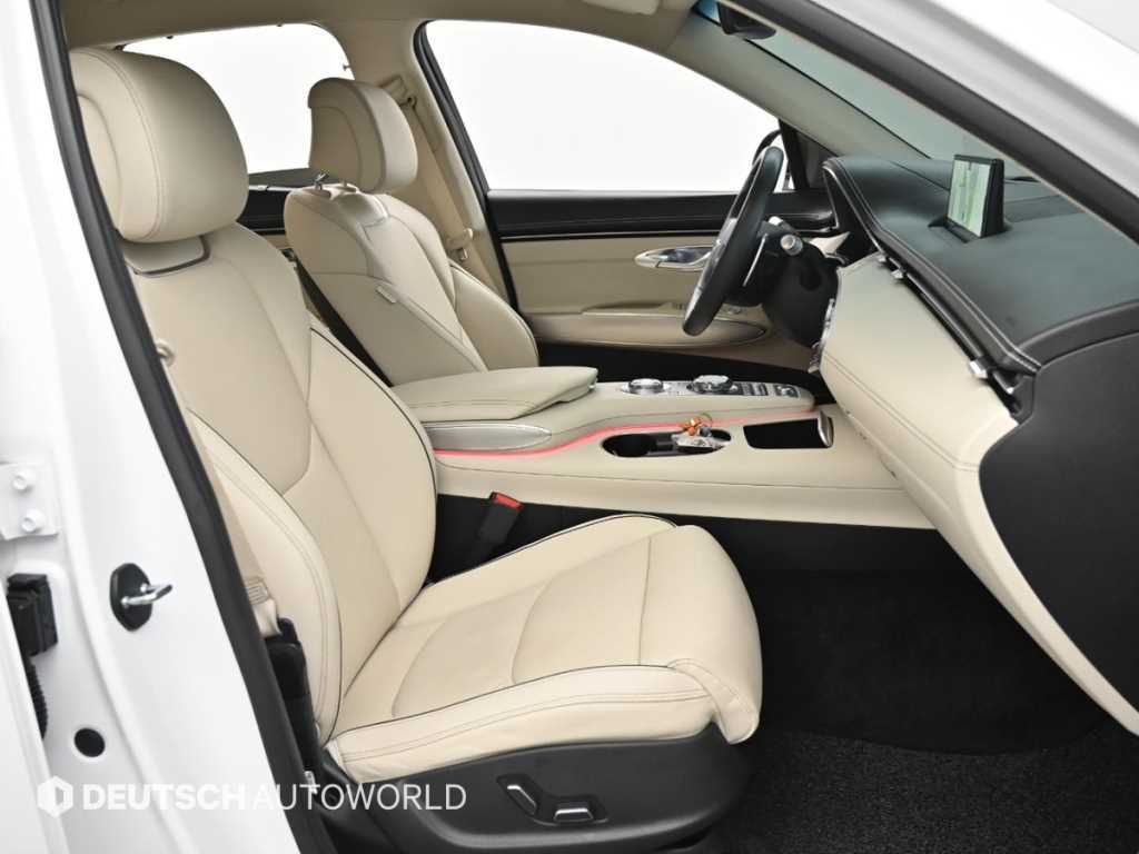 Genesis GV70 - Vista 10