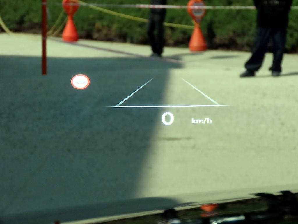 Genesis G80 - Vista 10