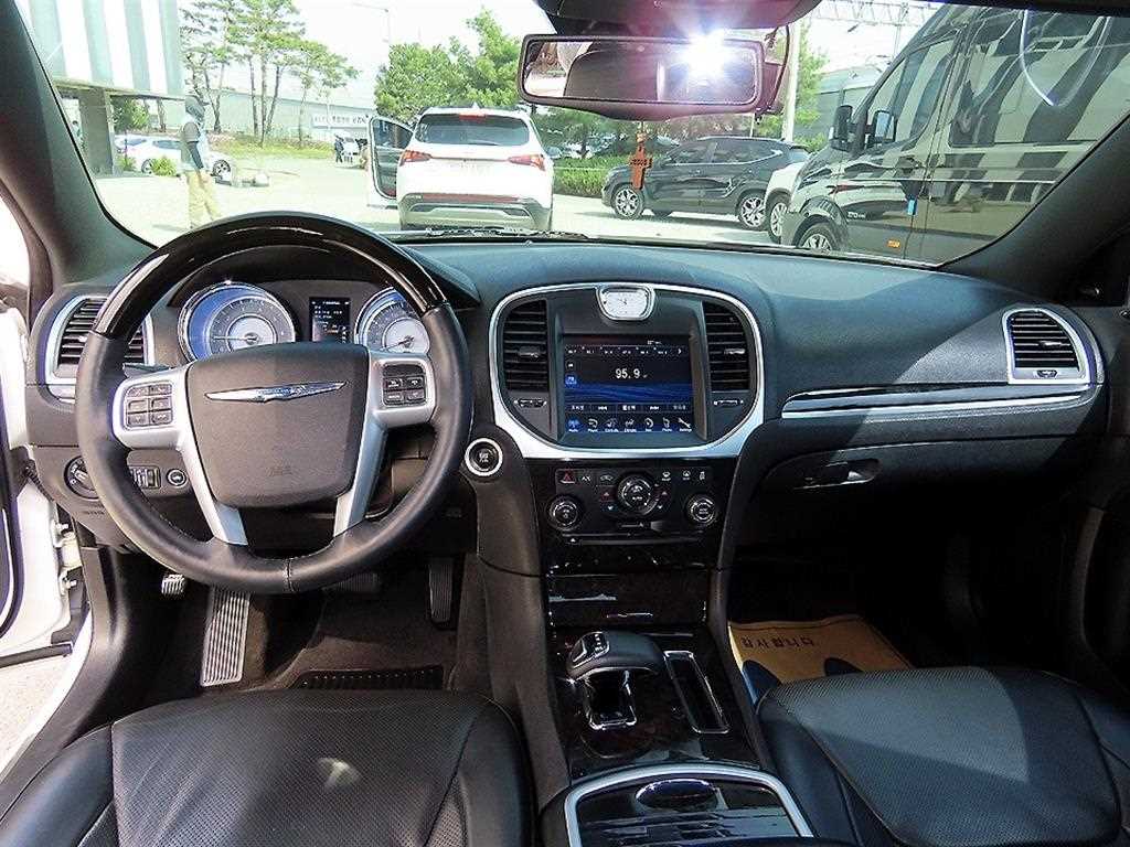 Chrysler 300C - Vista 7