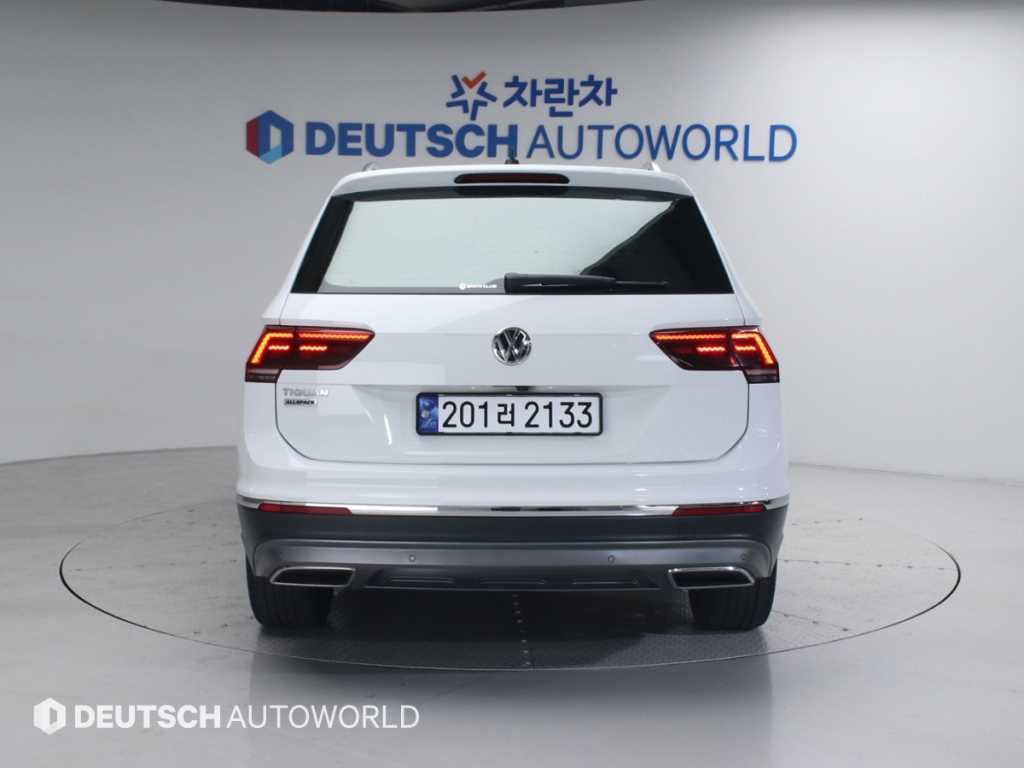Volkswagen Tiguan - Vista 4