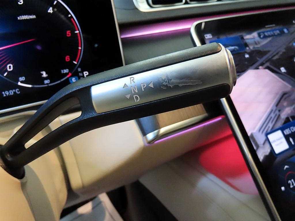 Mercedes Benz S Class - Vista 12