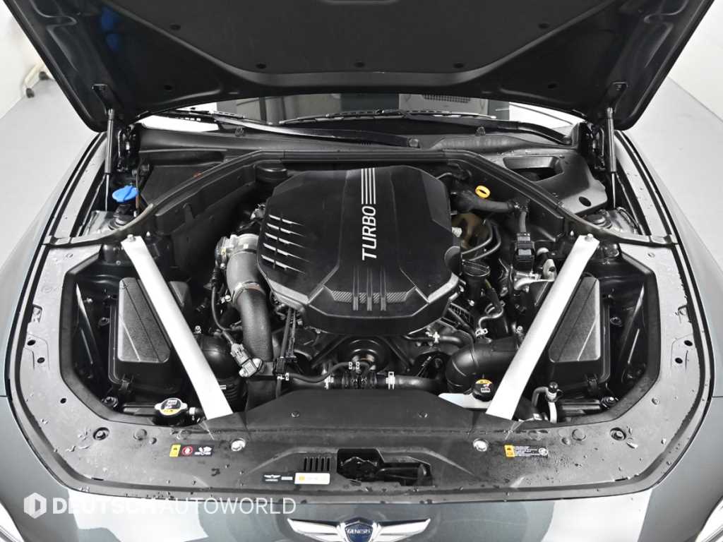Genesis G70 - Vista 6