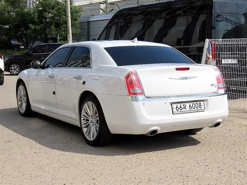 Chrysler 300C - Vista 3