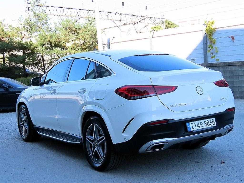 Mercedes Benz GLE Class - Vista 3
