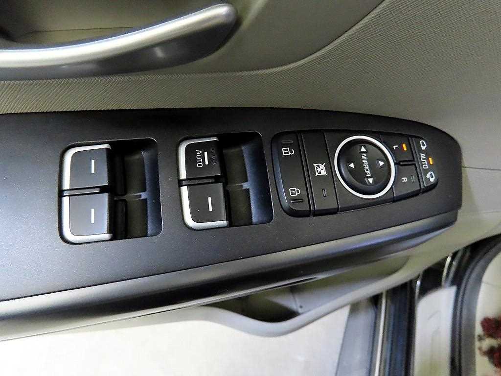 KIA Carnival 2015 Negro - Importación desde Corea - HF Imports Iquique - Foto 13