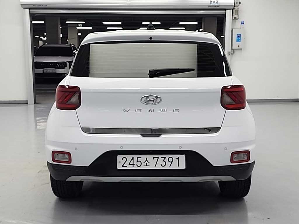 HYUNDAI Venue - Vista 3