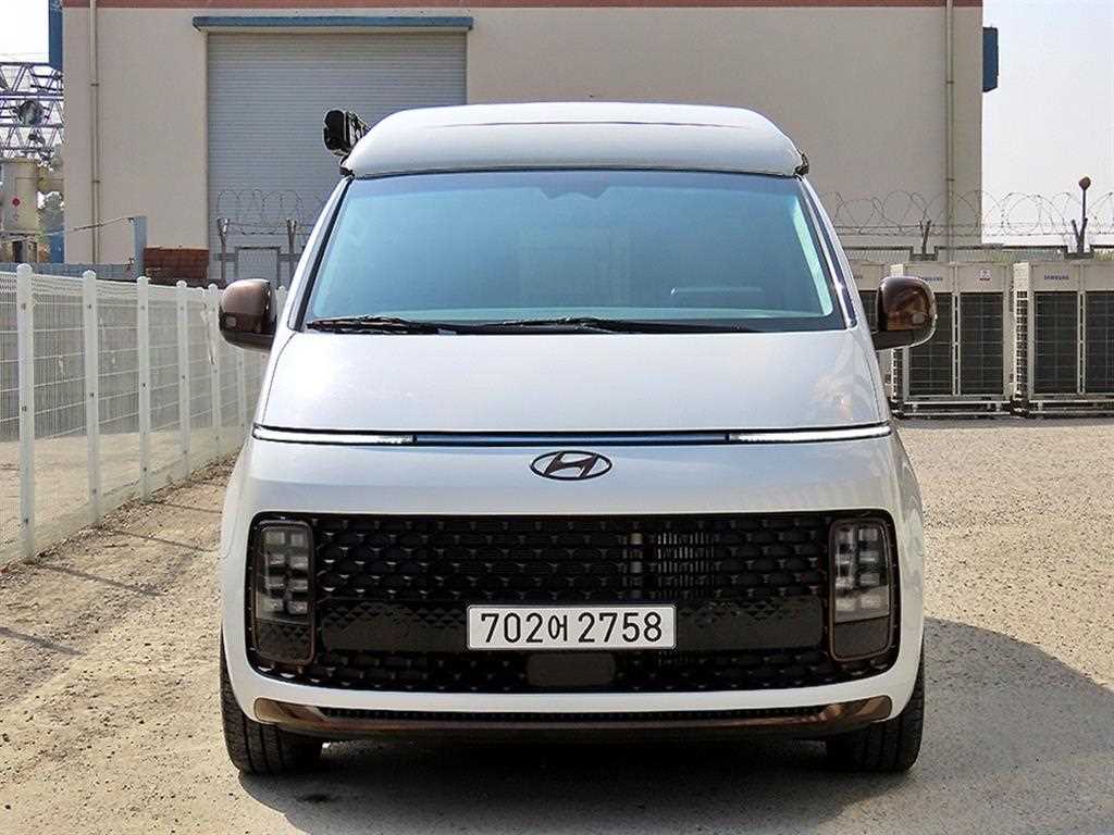 HYUNDAI Staria 2024 Blanco - Importación desde Corea - HF Imports Iquique - Foto 1