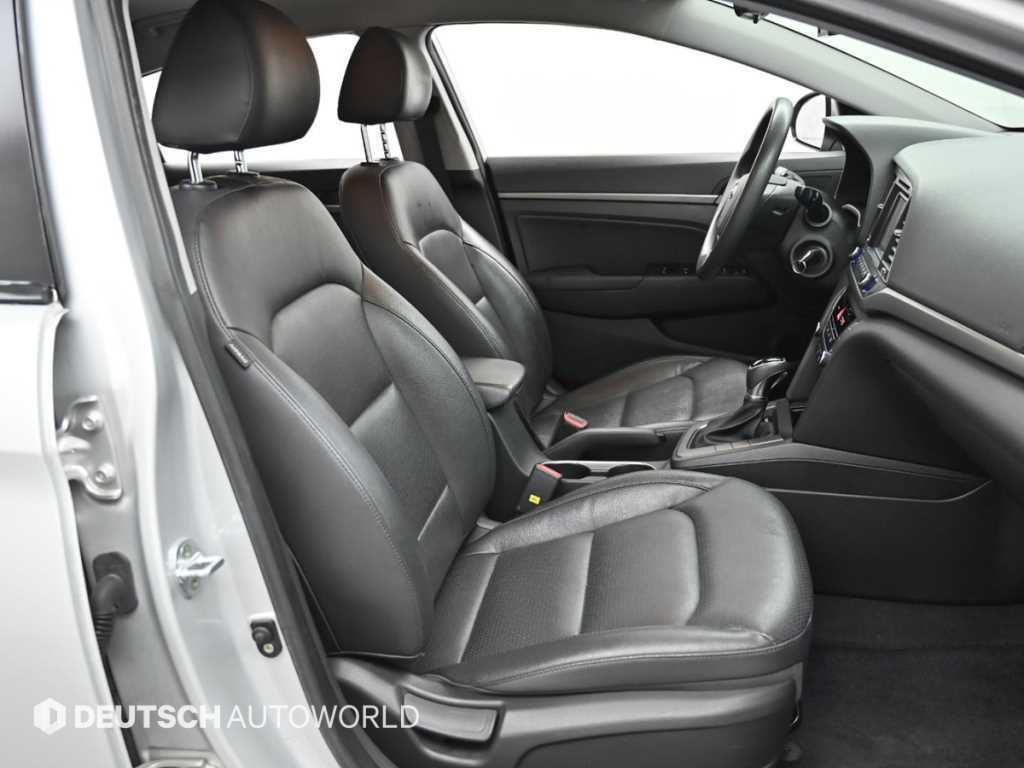 HYUNDAI Avante - Vista 11
