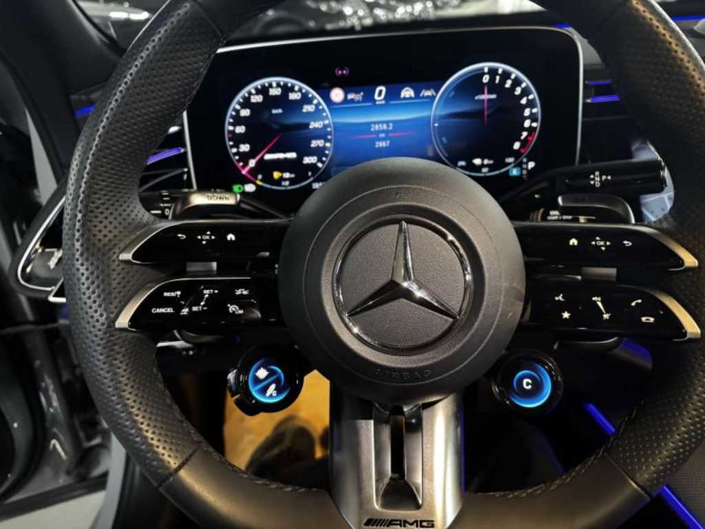 Mercedes Benz E class - Vista 7