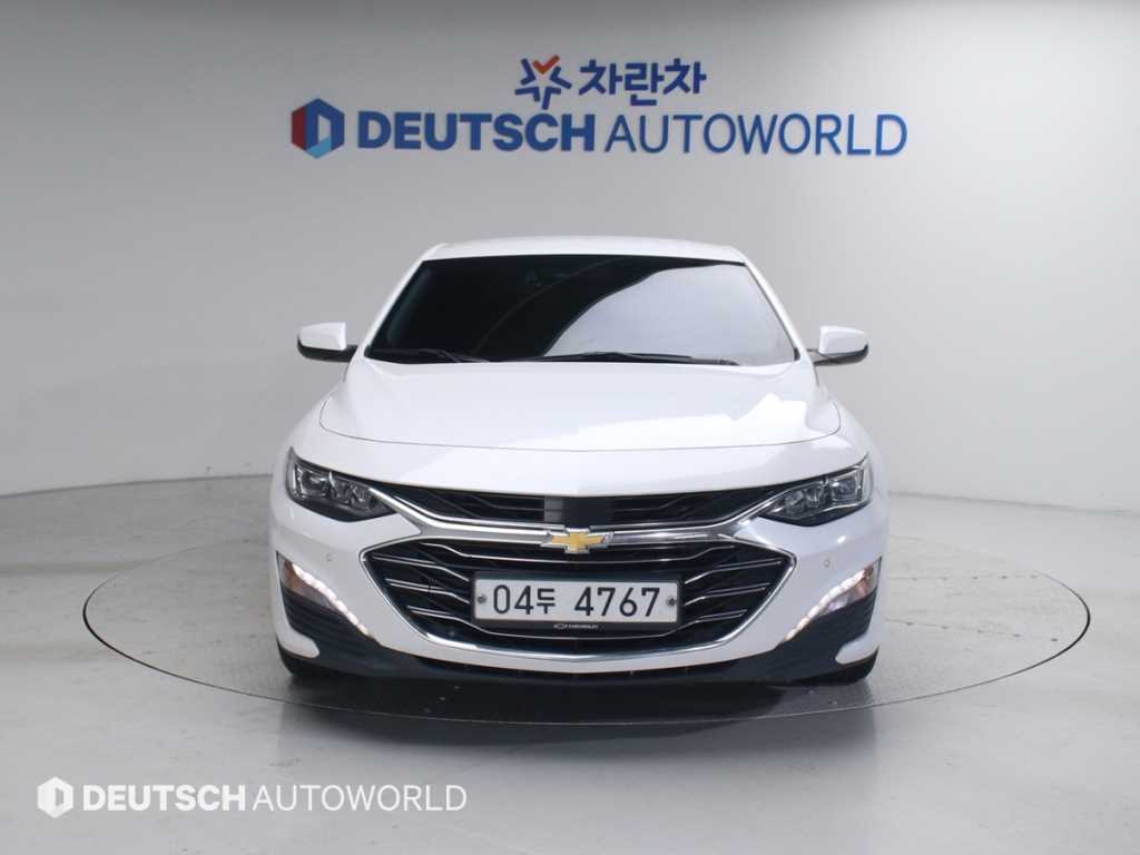 Chevrolet Malibu - Vista 3