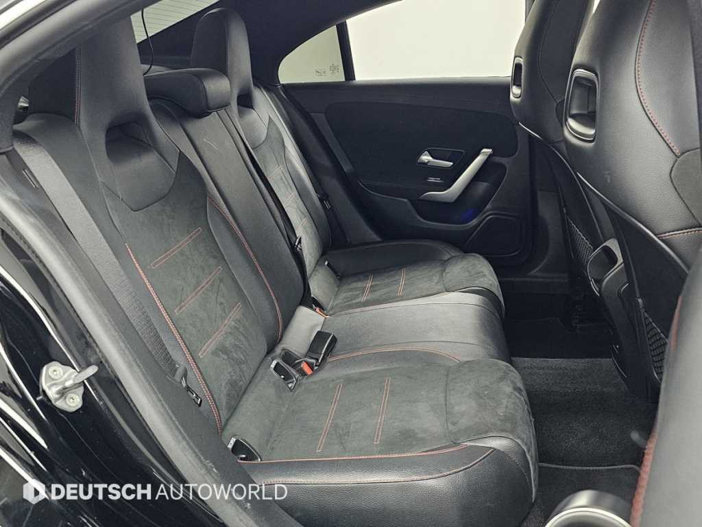 Mercedes Benz CLA Class - Vista 12