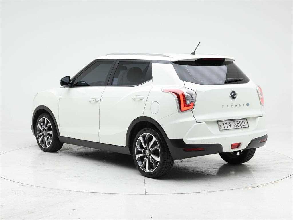 Ssangyong Tivoli - Vista 4