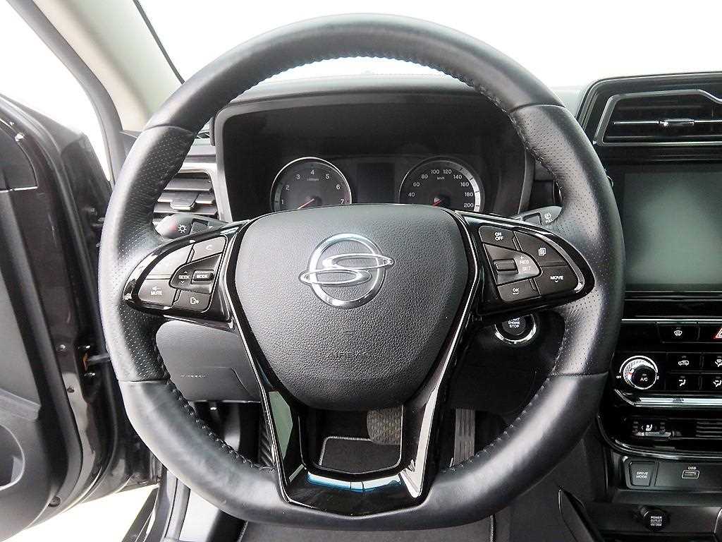 Ssangyong Tivoli - Vista 12
