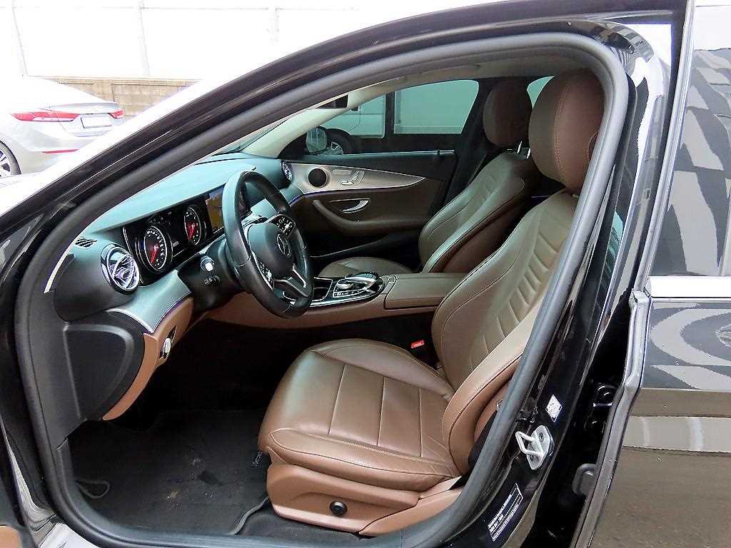 Mercedes Benz E class - Vista 5