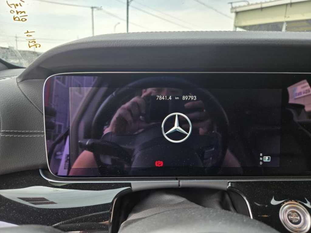 Mercedes Benz AMG GT - Vista 4