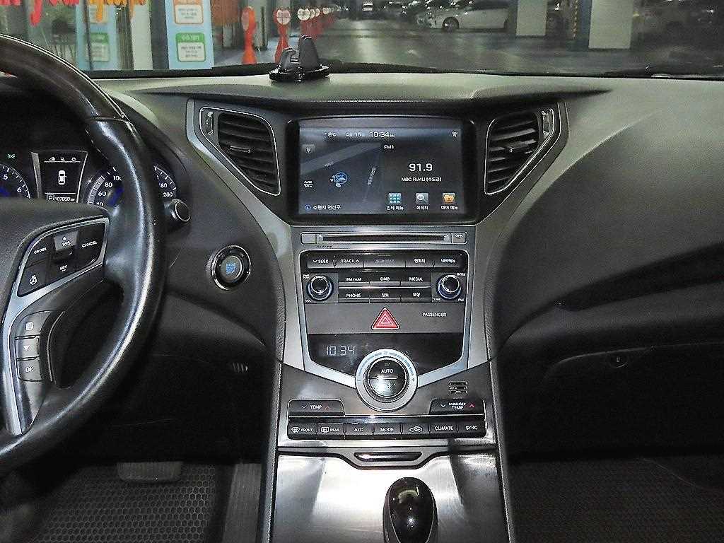 HYUNDAI Grandeur - Vista 11