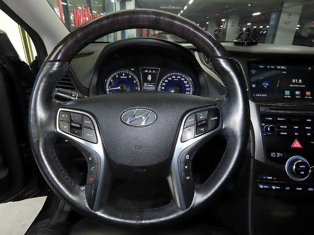 HYUNDAI Grandeur - Vista 8