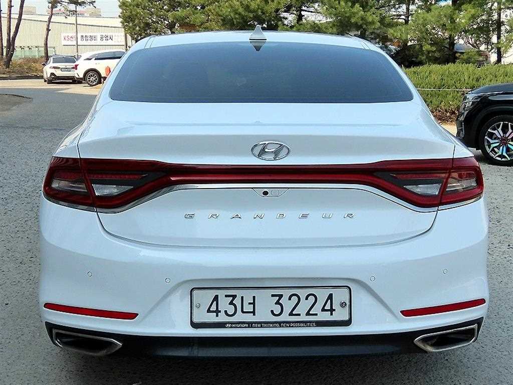 HYUNDAI Grandeur - Vista 4
