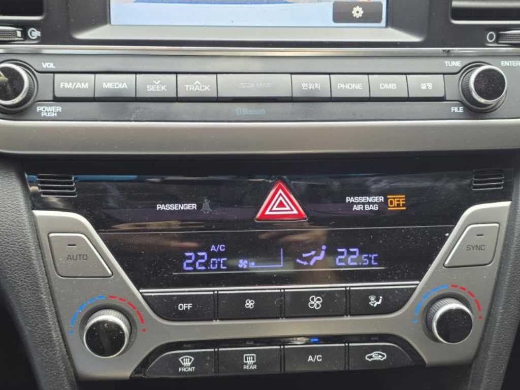 HYUNDAI Avante 2016 Blanco - Importación desde Corea - HF Imports Iquique - Foto 13