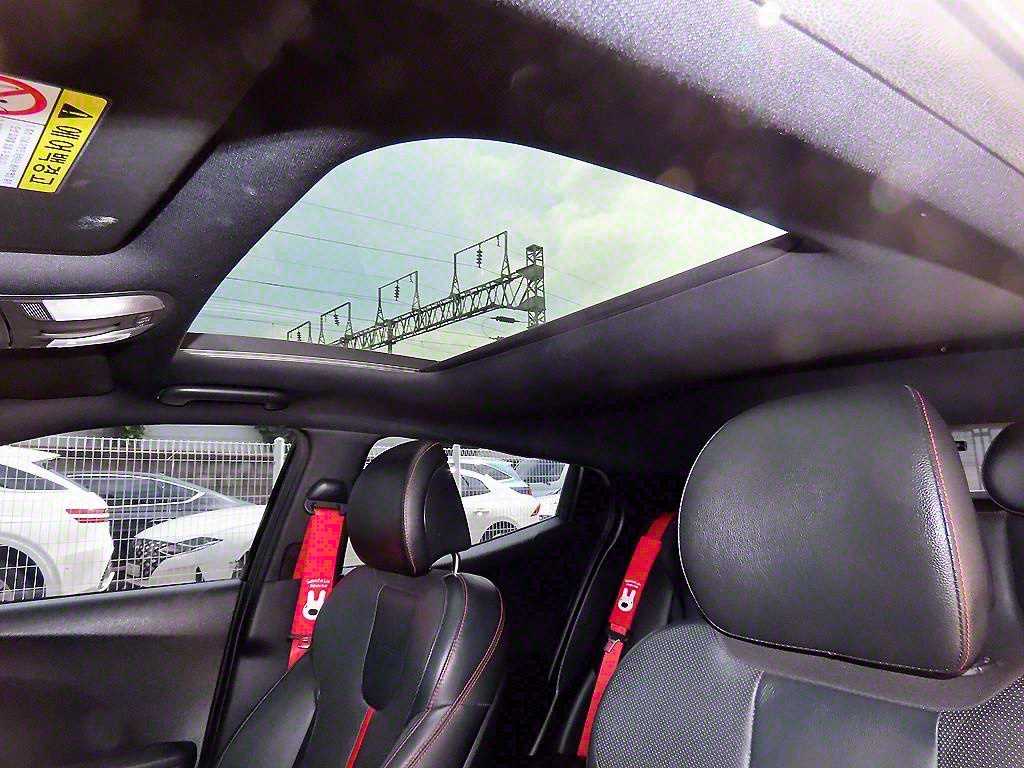 HYUNDAI Veloster 2018 Negro - Importación desde Corea - HF Imports Iquique - Foto 18