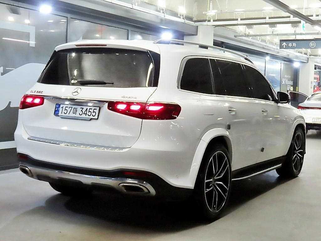 Mercedes Benz GLS Class - Vista 4