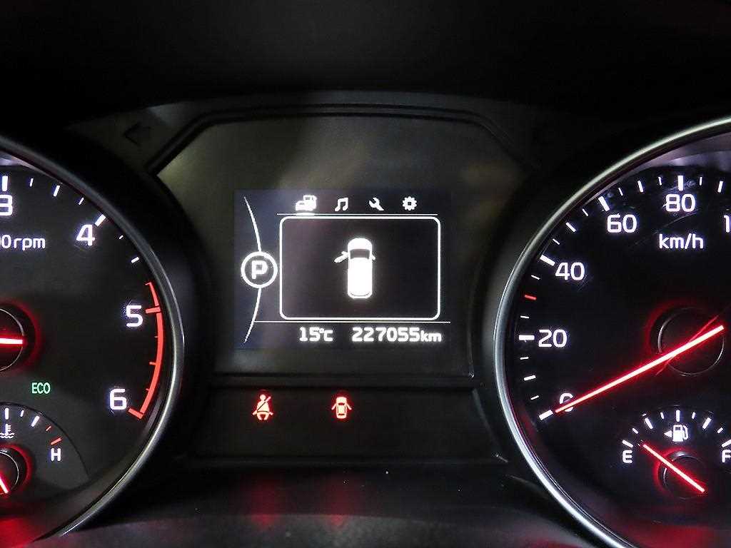KIA Carnival - Vista 9