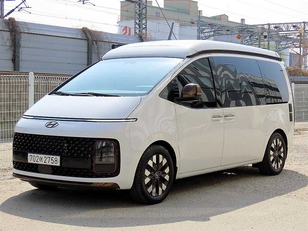 HYUNDAI Staria - Vista 2