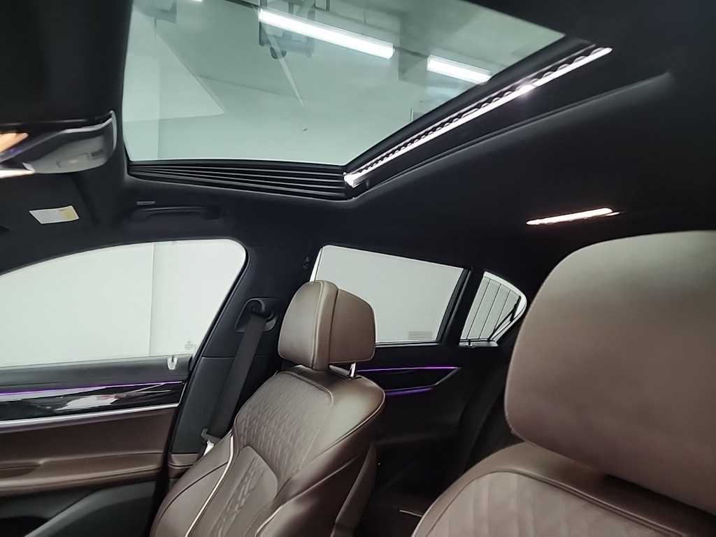 BMW 7 Series 2018 Gris - Importación desde Corea - HF Imports Iquique - Foto 17