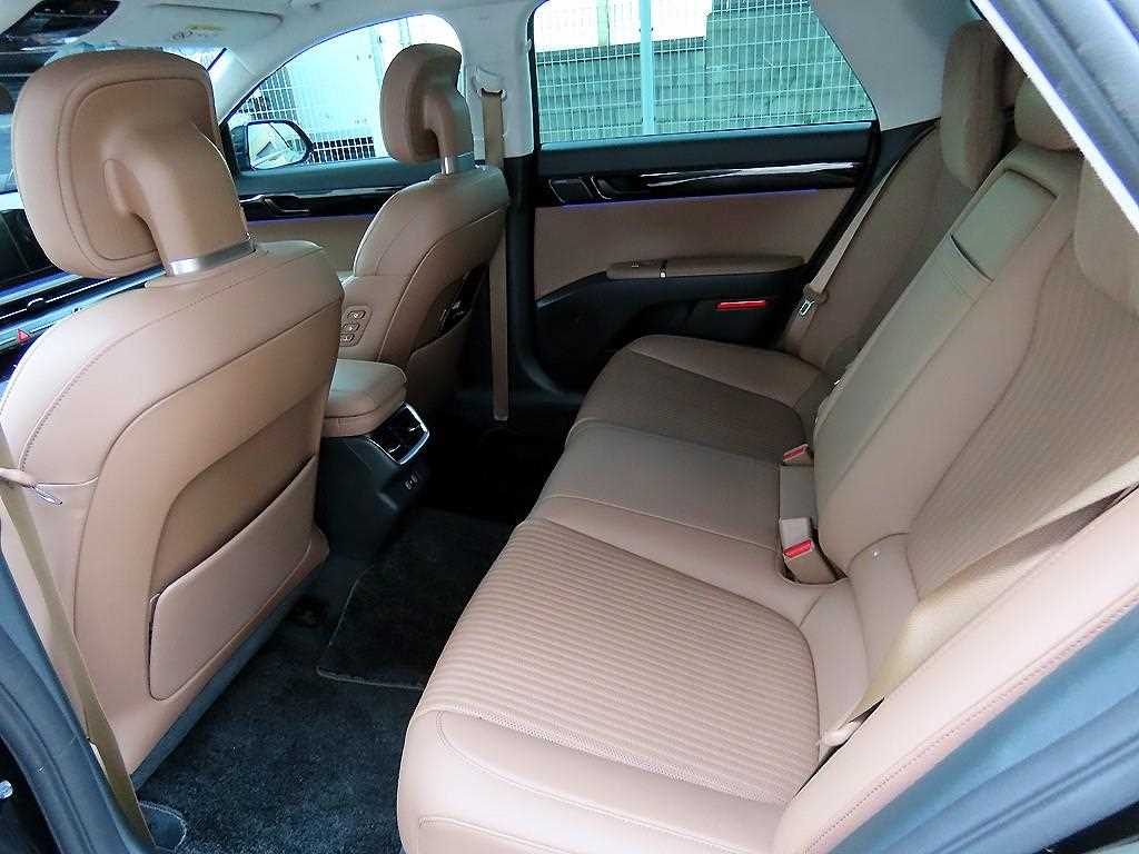 HYUNDAI Grandeur - Vista 6