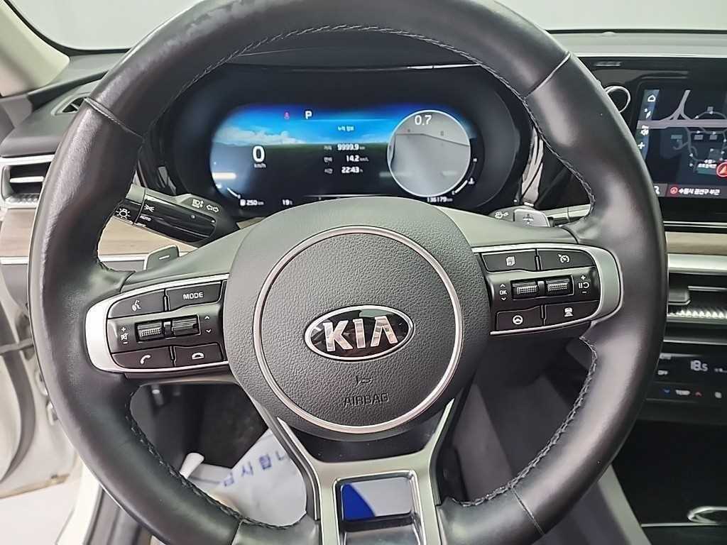 KIA K5 - Vista 9